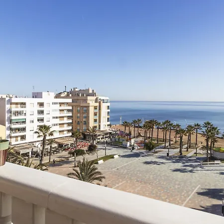 Penthouse Pink Seafront Apartment *