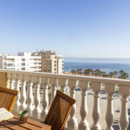 Penthouse Pink Seafront Appartamento *