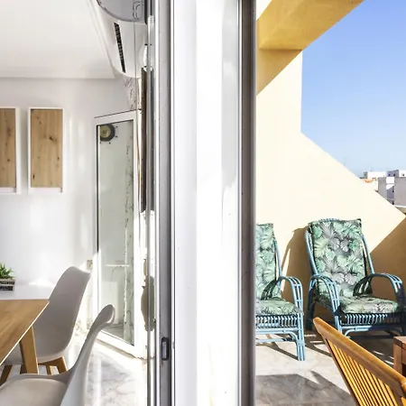 아파트 Penthouse Pink Seafront *